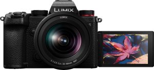 Panasonic – LUMIX S5 Mirrorless Full Frame Camera Body with 20-60mm F3.5-5.6 Lens – DC-S5KK – Black