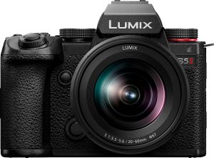 Panasonic – LUMIX S5II Mirrorless Full Frame Camera with 20-60mm F3.5-5.6 L Mount Lens – Black